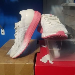 8.5 pink & white under Armour shoes